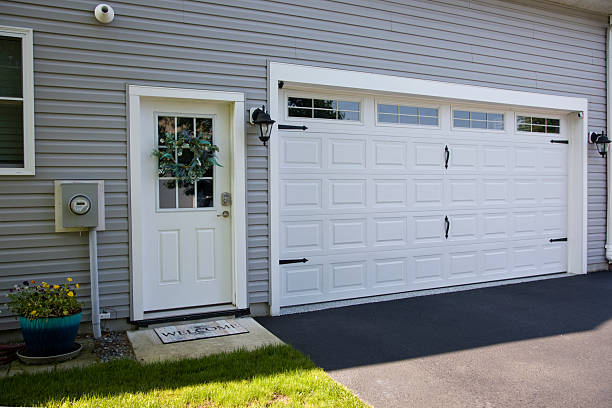 24/7 Emergency Garage Door Panel Replacement experts in Big Stone Gap, VA